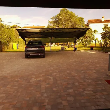 Apartman Ester Victoria *