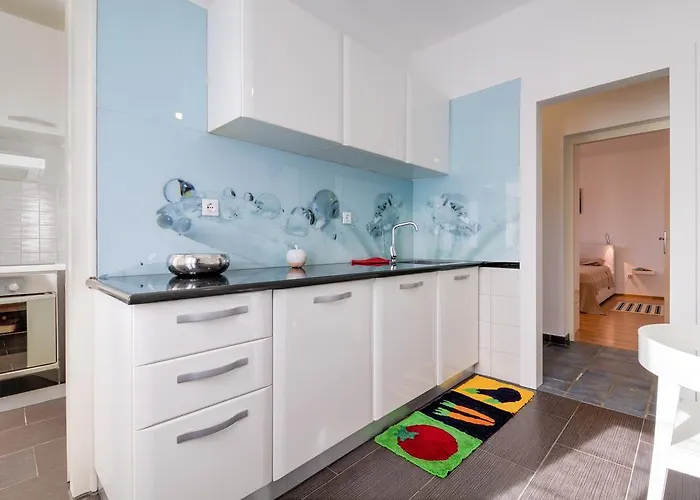 Ester Victoria Medulin